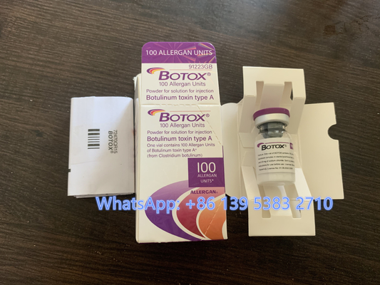 corrigeant les lignes faciales injectant la toxine botulinum d'Allergan